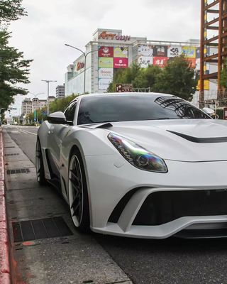Ferrari F12 Carbon Fiber body Kit F12 Novitec N-largo style front and rear bumper wheel arch F12 front lip diffuser spoiler