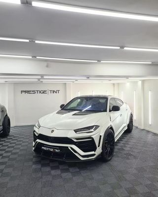 Lamborghini Urus Carbon fiber body Kit URUS 1016 style carbon fiber front lip diffuser spoiler hood wheel arch