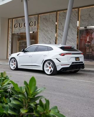 Lamborghini URUS Carbon Body Kit NT Style Front Lip Diffuser Spoiler Custom Wide Body Kits
