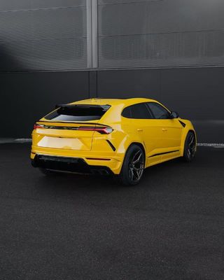 Yellow Lamborghini Urus Body Kit Carbon Fiber Front Lip Luxury Car Diffuser Widebody Kit