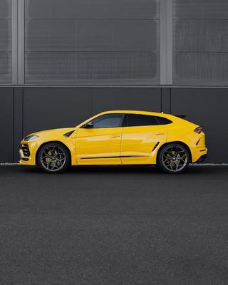 Yellow Lamborghini Urus Body Kit Carbon Fiber Front Lip Luxury Car Diffuser Widebody Kit