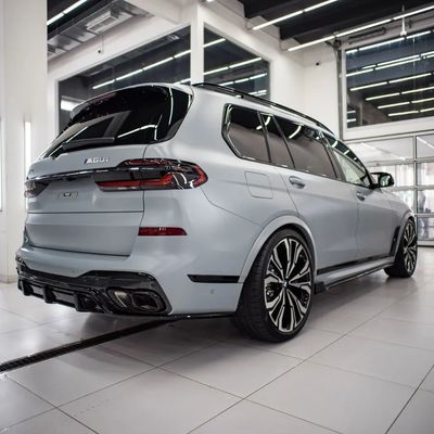 For BMW X7 Carbon Fiber Body Kit X7 Carbon Fiber Front Lip Diffuser Spoiler Hood Side Skirt Wide Body Kit