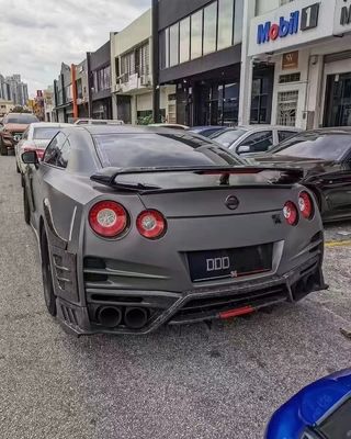 For Nissan GTR R35 Carbon Fiber Body Kit GTR Upgraded Top Style Carbon Fiber Front and Rear Bumper Side Skirt Spoilers