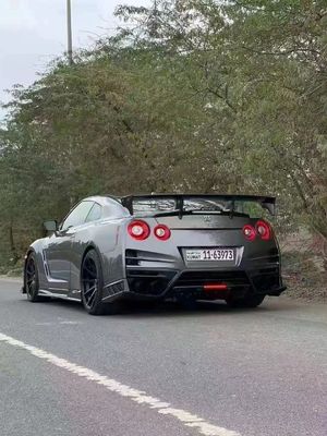 For Nissan GTR R35 Carbon Fiber Body Kit GTR Upgraded Top Style Carbon Fiber Front and Rear Bumper Side Skirt Spoilers