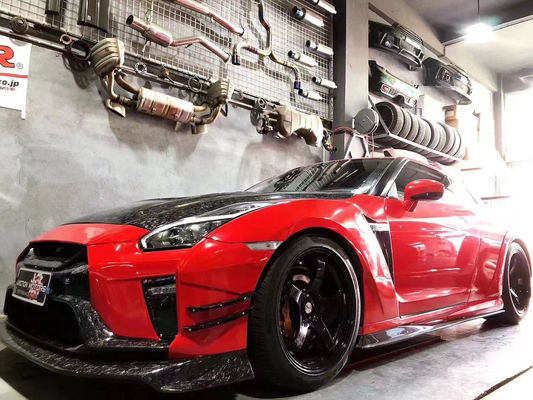 For Nissan GTR Body Kit  GTR R35 Upgrades the VARIS-style Carbon Fiber Front and Rear Bumper Spoiler Body Kit