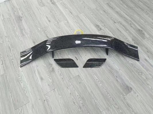 Bright Black Aston Martin Body Kit DBX MSY Style Carbon Fiber Spoiler Wing